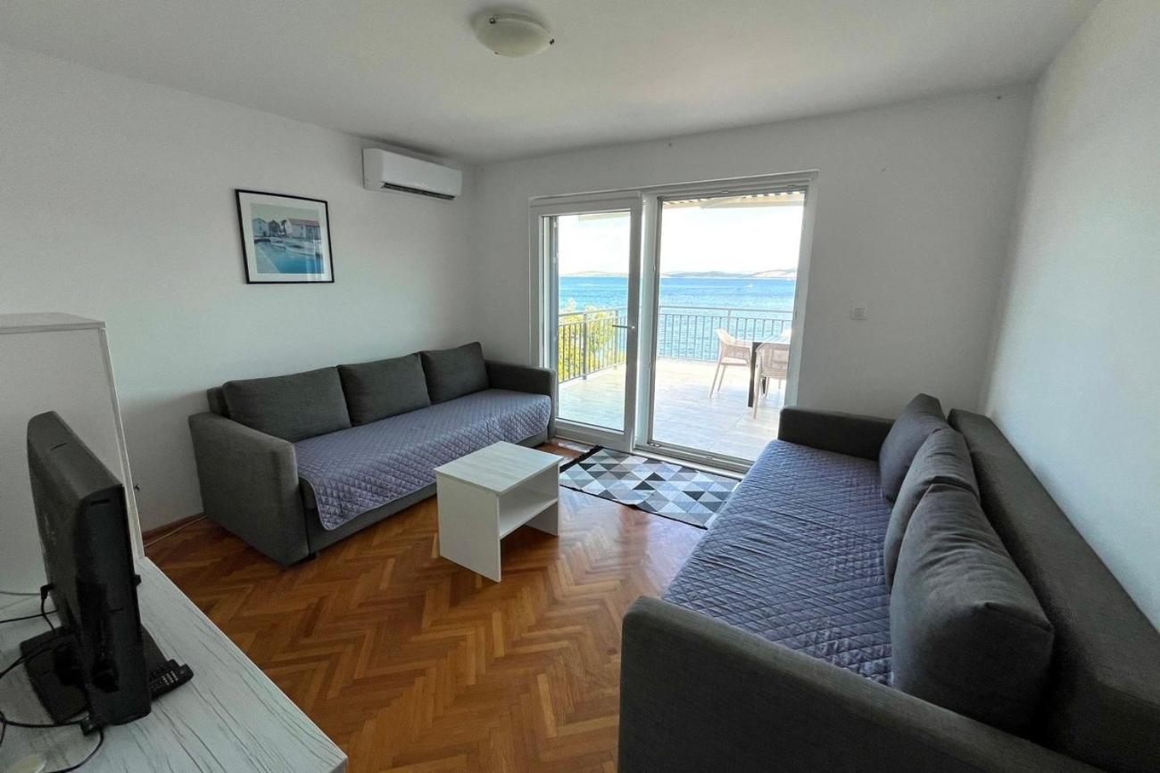 Apartments By The Sea Maslinica, Solta - 774 Grohote Eksteriør billede